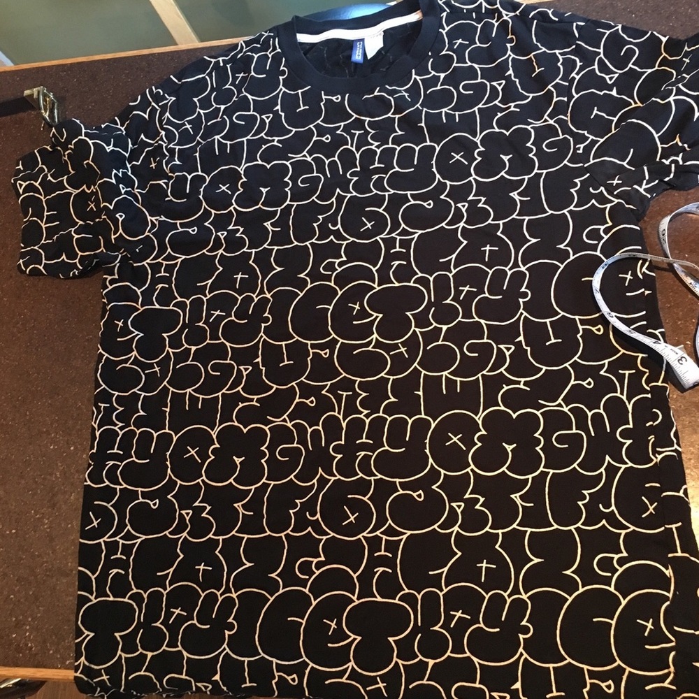 Stylish H&M’s Men’s Tee